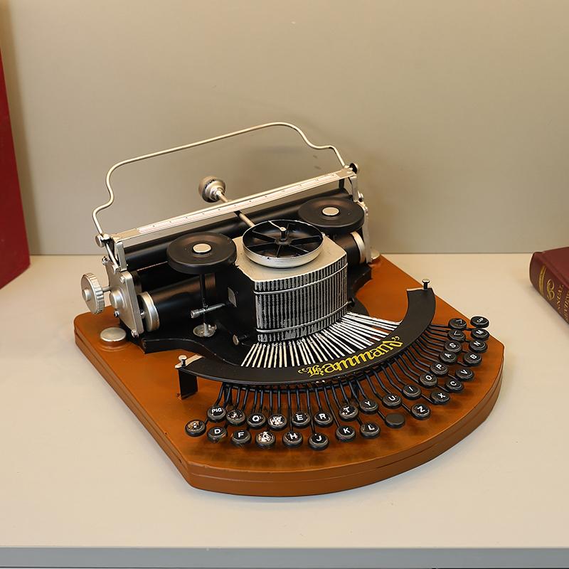 Home Office Industrial Style - Modelo de máquina de escribir vintage